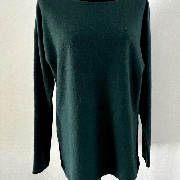 Elegant Green Cashmere Women's Sweater - Picture 8 of 9